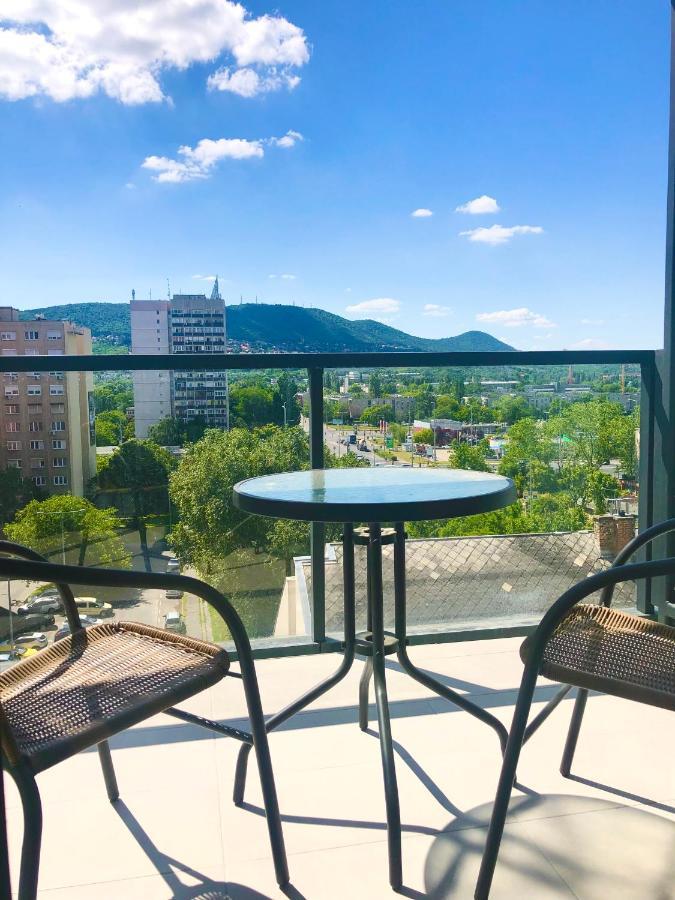 Sweet Home Apartman , 30Sqm Studio, Free Private Parking, Mountain View, Balcony, 20 Min From Downtown Будапешт Екстер'єр фото