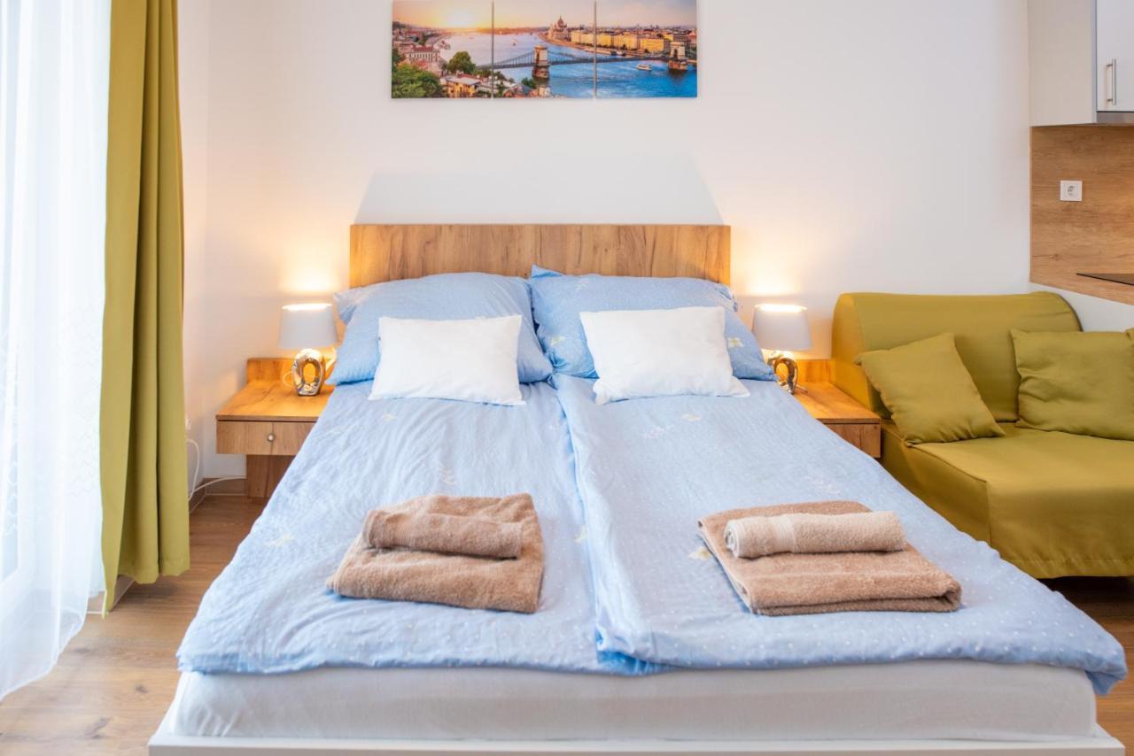 Sweet Home Apartman , 30Sqm Studio, Free Private Parking, Mountain View, Balcony, 20 Min From Downtown Будапешт Екстер'єр фото